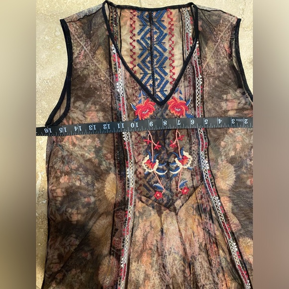 Biya mesh dress w/ slip - Picture 4 of 6